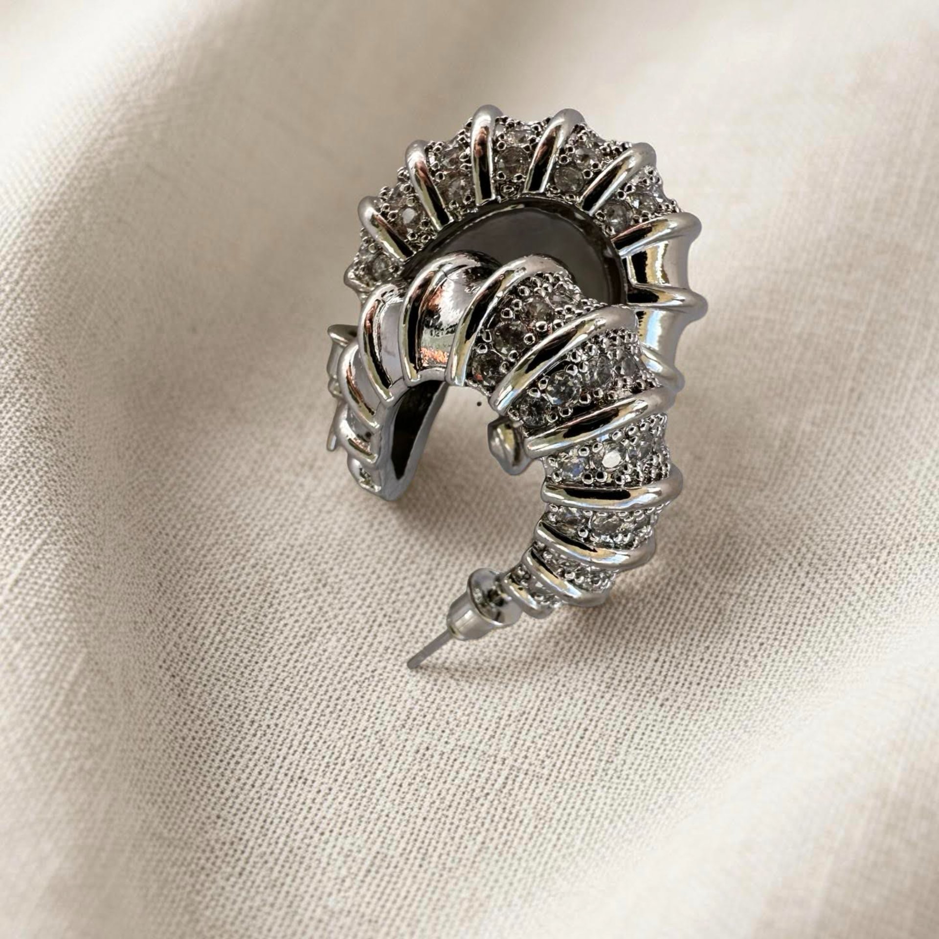 Silver Spiral Taşlı Halka Küpe - 2. görsel