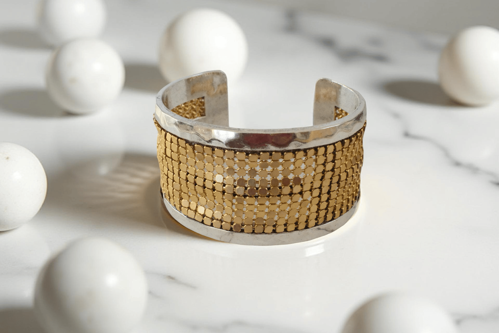 Gold Dokulu Statement Bileklik