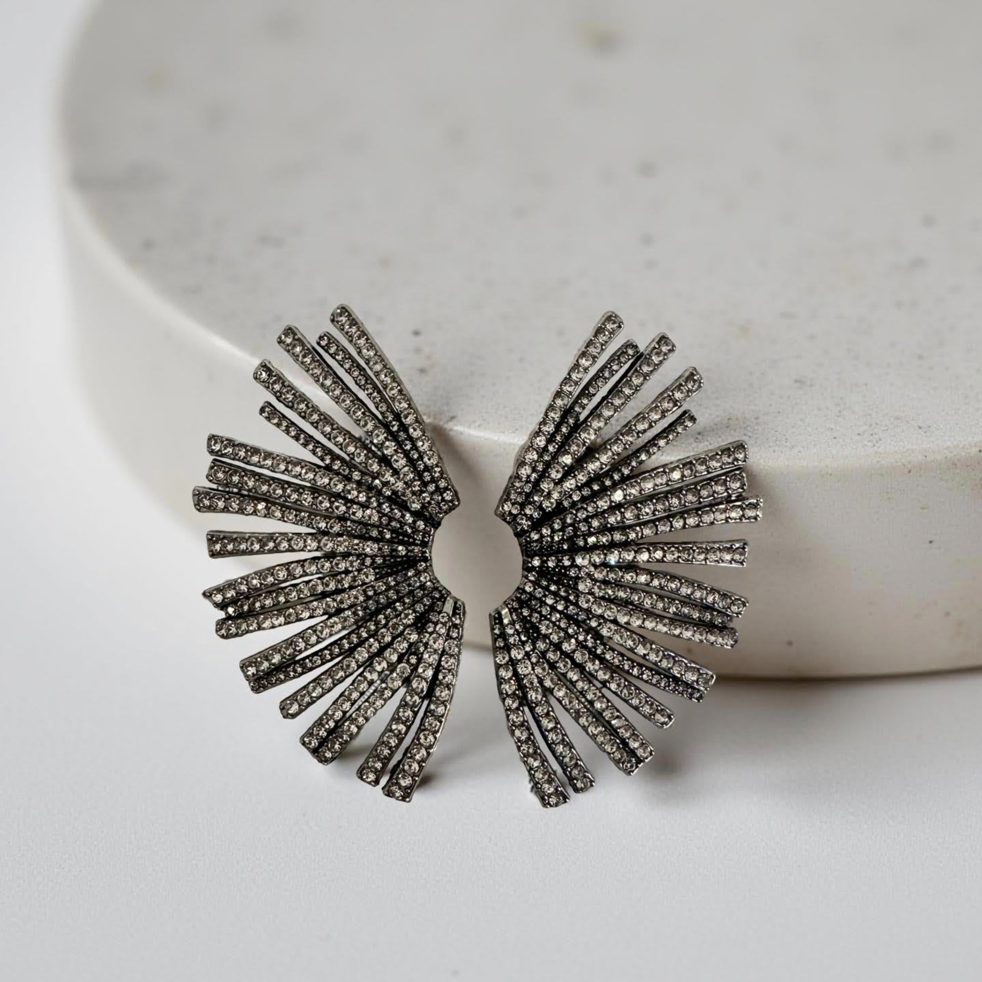 Taş Detaylı Earcuff Küpe | Minimal Luxury