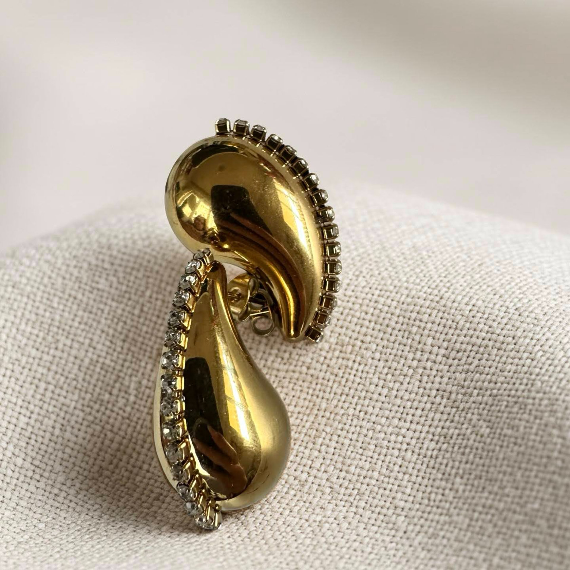 Golden Curve Çelik Taş Detaylı Küpe