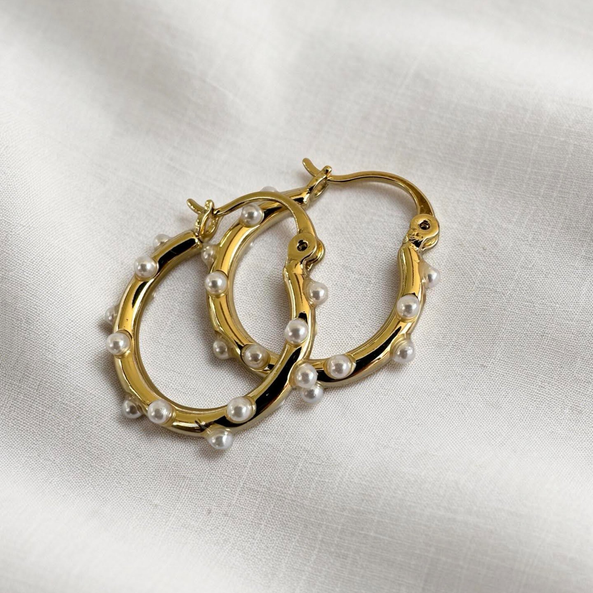 Timeless Chic  |  İnci Zarafeti Halka Küpe